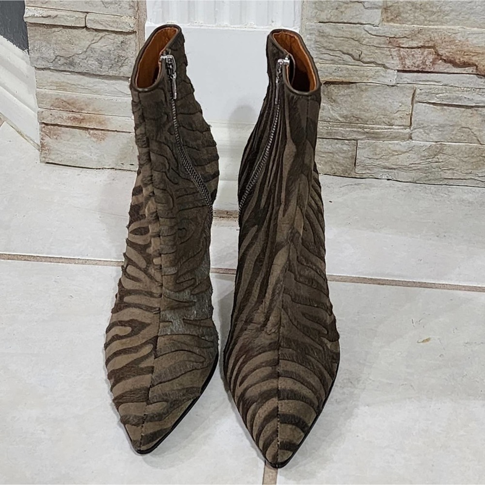 Rag & Bone Waylon Boot - Hair calf Moto Ankle Boot Taupe Zebra size 38.5 US 8.5 - Picture 3 of 15